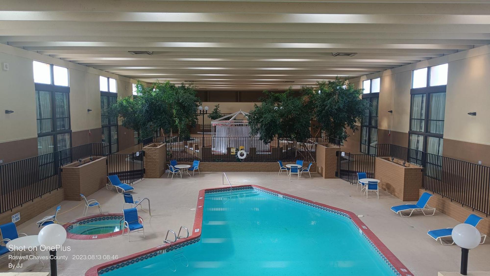 Clarion Inn & Suites, ロズウェル エクステリア 写真